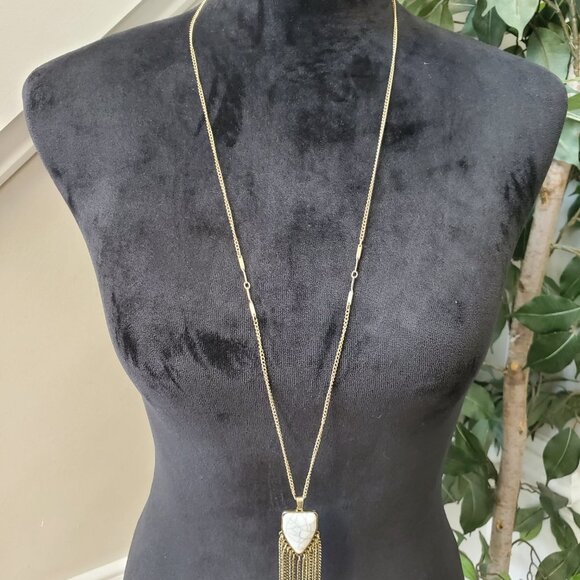 Womens White Persian Shell Eshgh Fringe Pendant Necklace - Picture 2 of 7